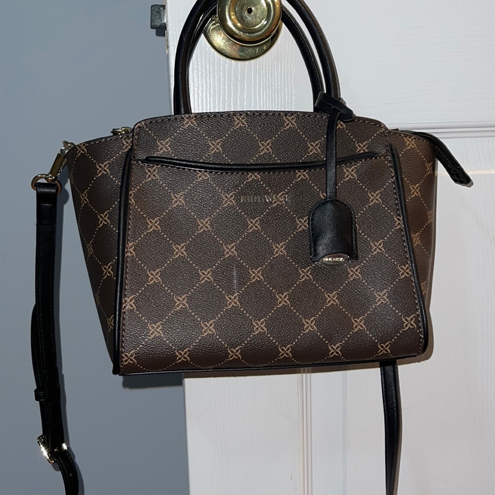 Nine West small purse